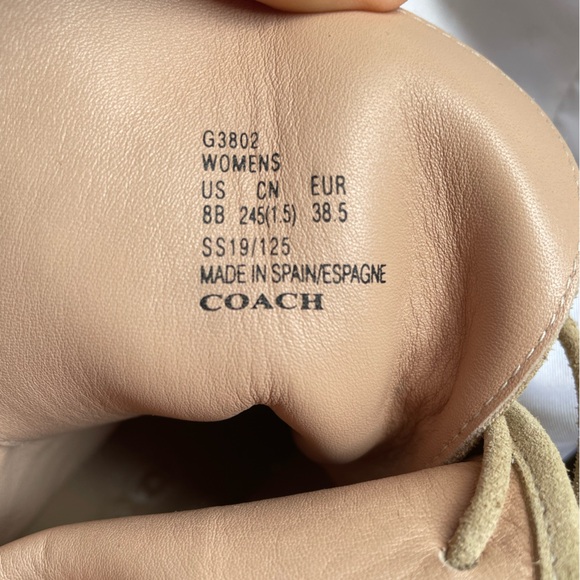 Sold out! authentic fringe restored boot in size 8 us - Picture 5 of 9